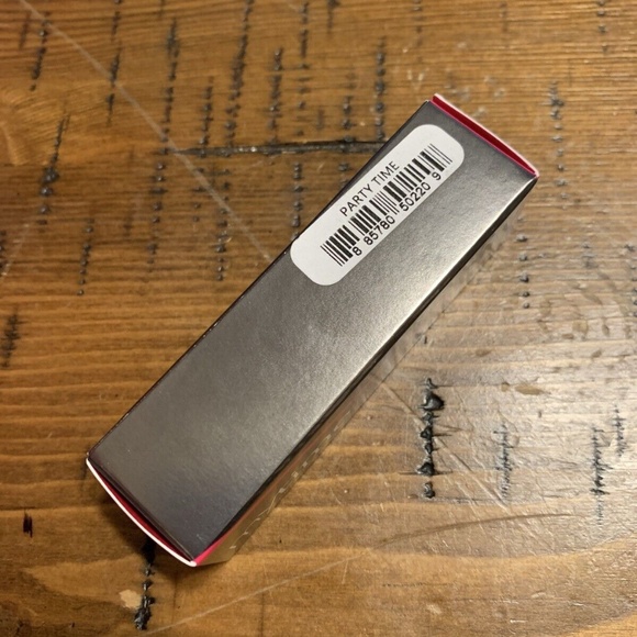 VASANTI - My Time Gel Matte Lipstick - Color: Party Time, 3.5g/0.12oz. - Picture 6 of 7